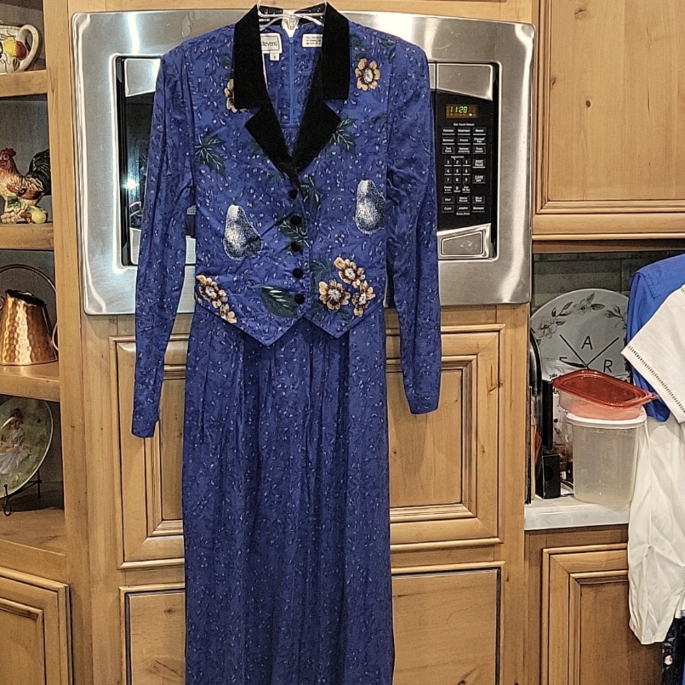 Women's dress
